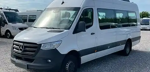 Minibus hire Leeds